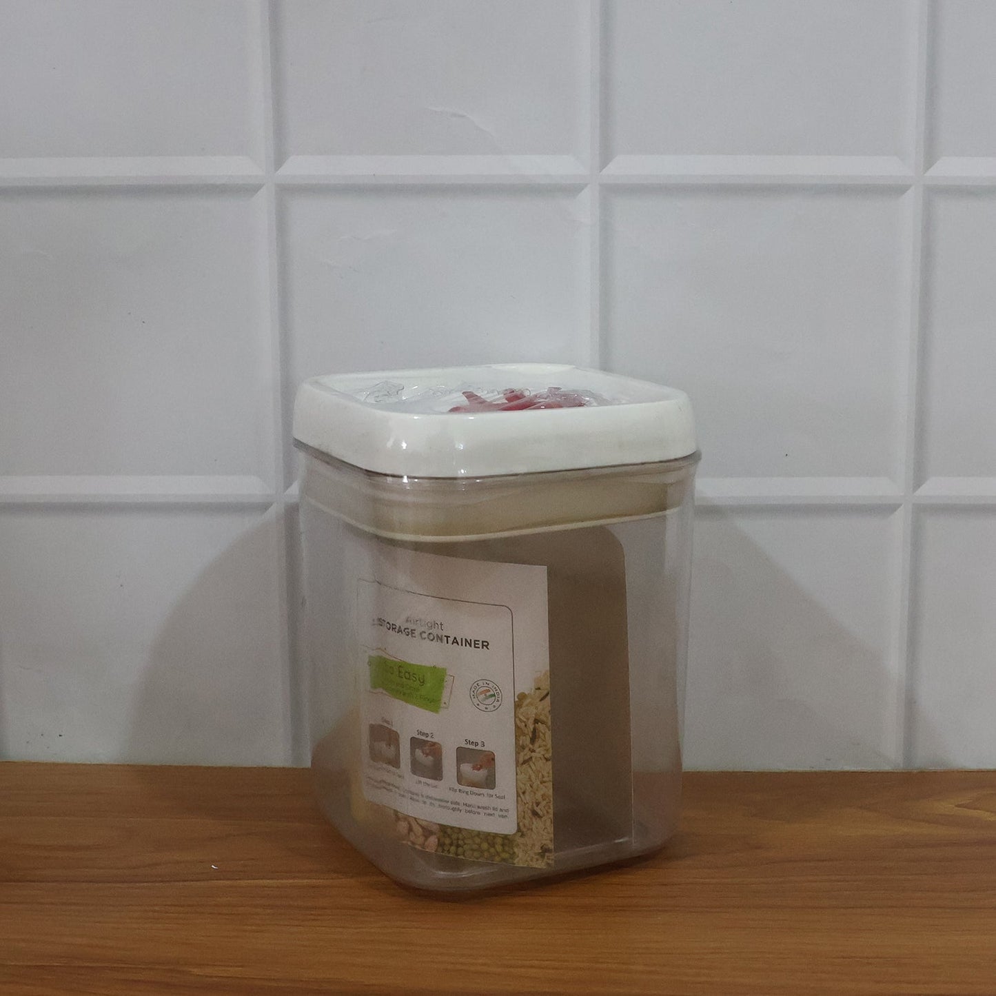Airtight Lock & Seal Transparent Kitchen Storage Container (1100 ML)