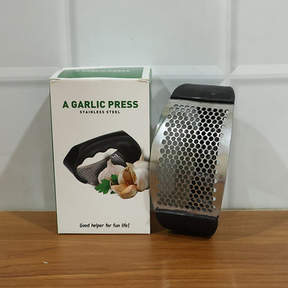 Premium Curved Garlic Press Crusher (1 Pc)
